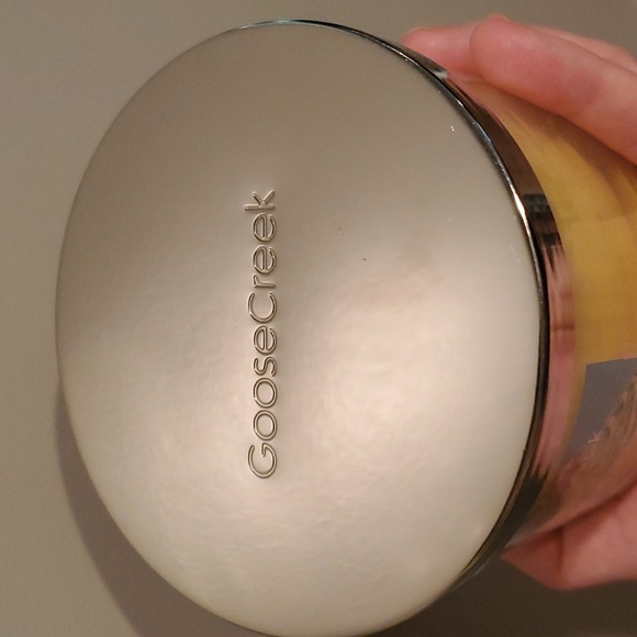 Goose Creek Soy Candle 14.5 oz Pinneapple Cake Pop - Picture 3 of 6